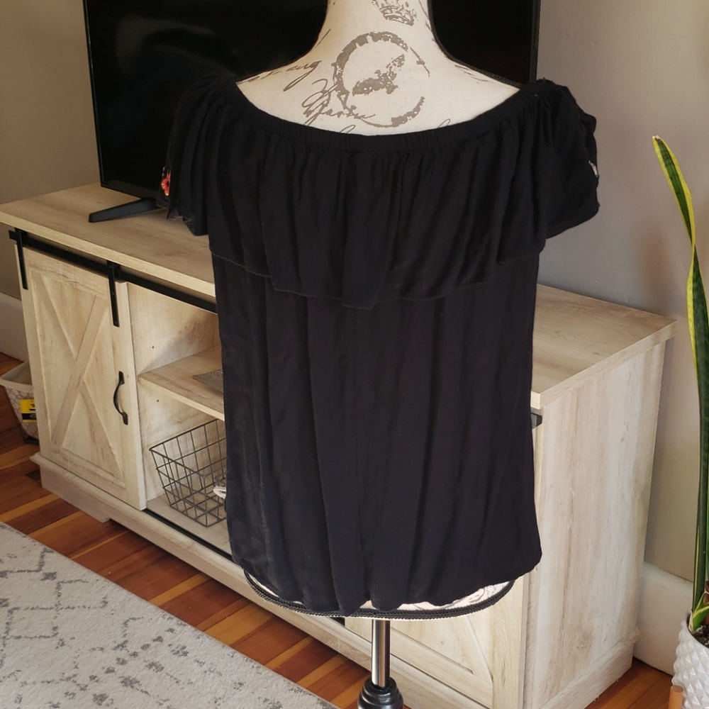 Ruffle blouse - Picture 2 of 2